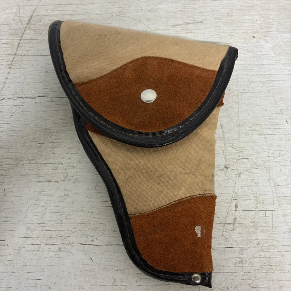JM BUCHEIMER 17X7 FLAP HOLSTER Some Damage On Closing